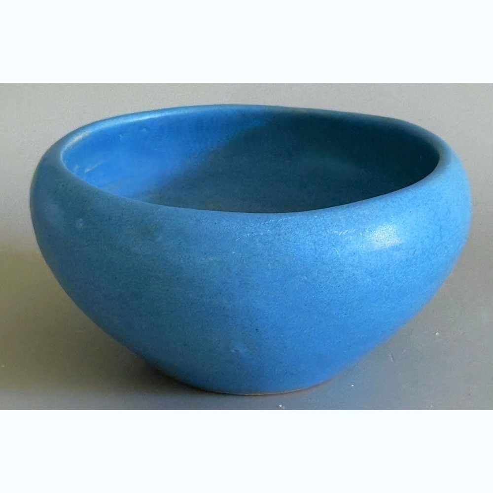 Amazing Matte Turquoise Blue Studio Cabinet Pot Hand thrown 30s-40s B S Inscribe